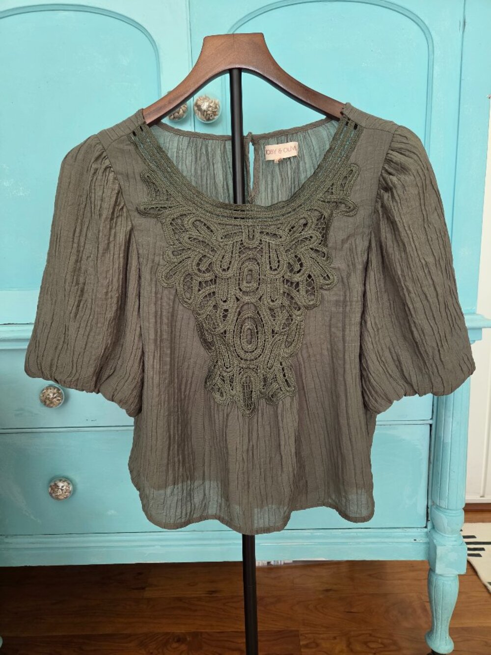 Toby and Olive Green Small Cotton Blend Lace Accent Blouse